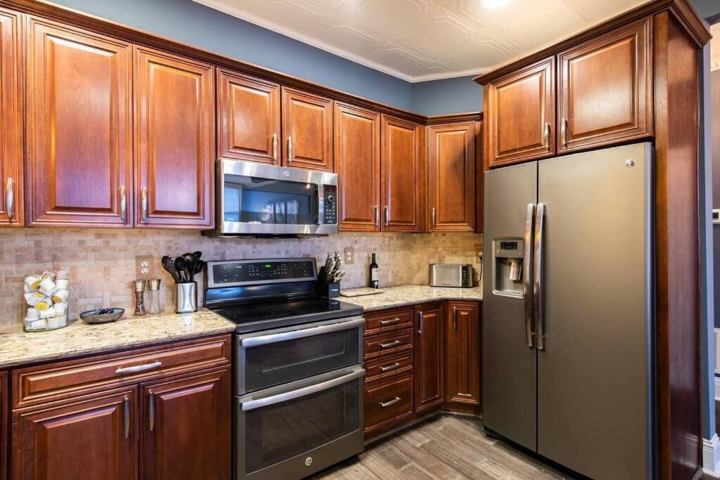 לואיוויל Downtown Sophistication/ Two Bedroom / Two Bath מראה חיצוני תמונה