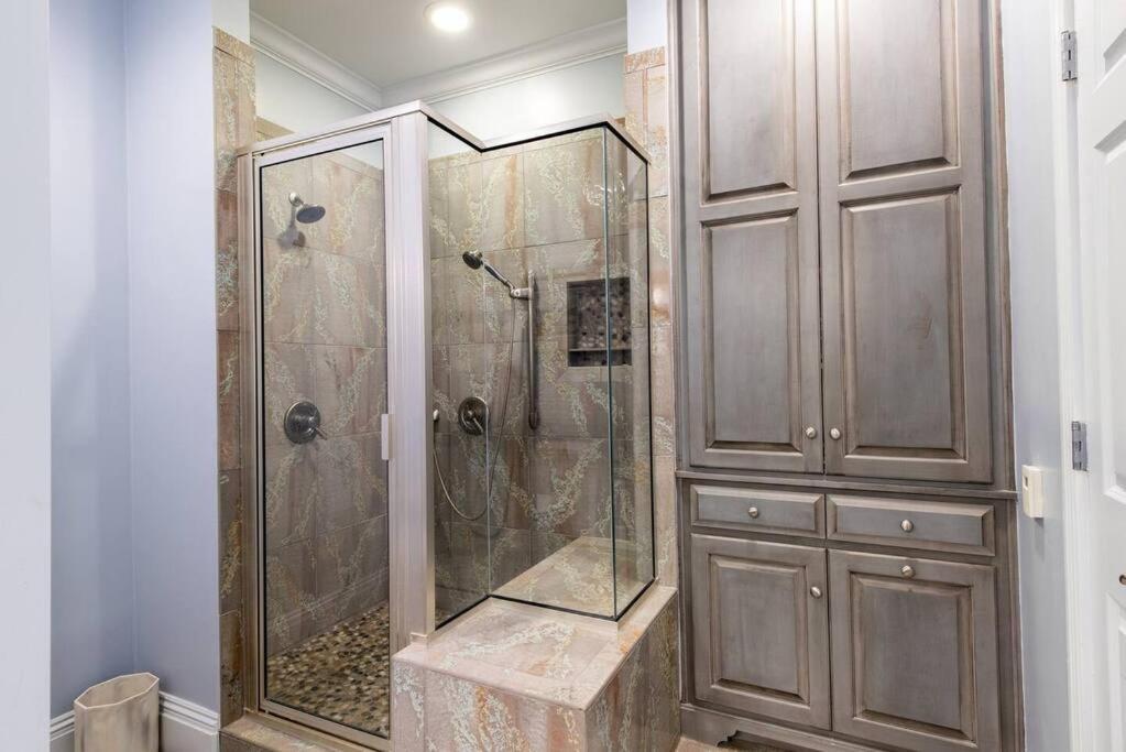 לואיוויל Downtown Sophistication/ Two Bedroom / Two Bath מראה חיצוני תמונה